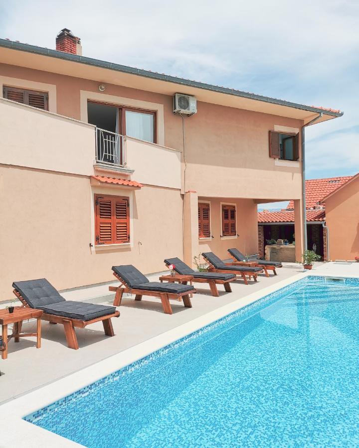 Apartments Matesic Ninski Stanovi Экстерьер фото